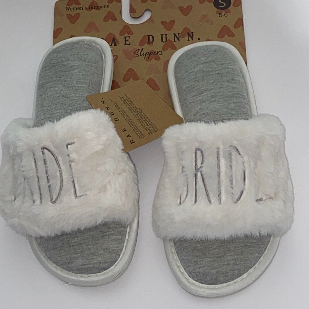 Rae Dunn‎ Women's White Gray Faux Fur Bride Wedding Slipper Slides Size 5-6 NWT